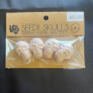 Seedy Skulls Handmade Plantable Paper Skulls - Black & Pink